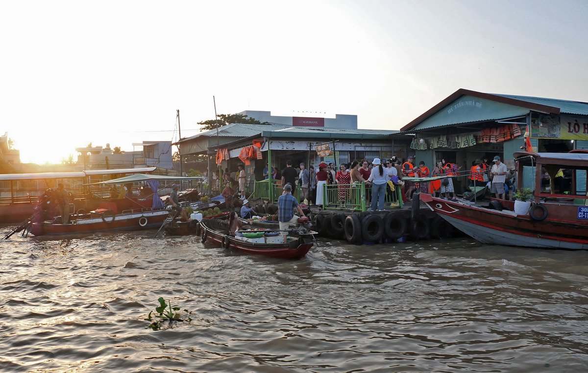 Chợ nổi Cái Răng: Một thoáng bình yên giữa dòng sông Hậu- Ảnh 6.
