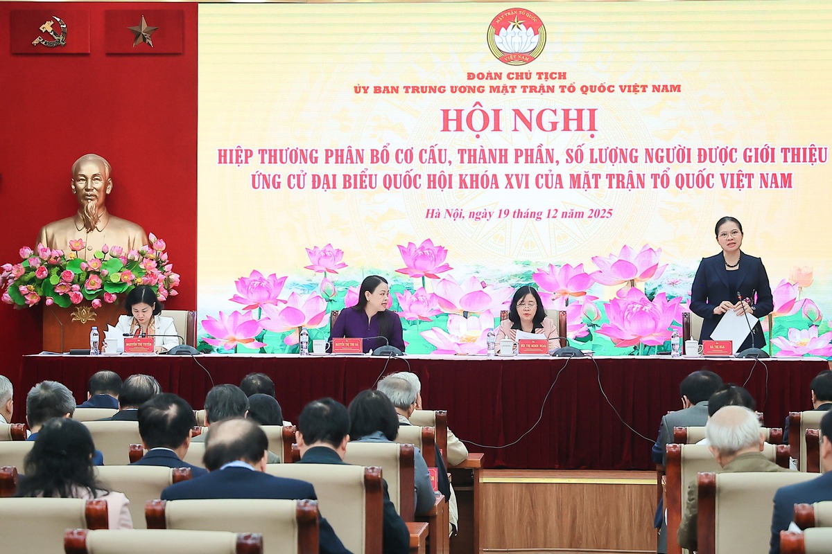 Khối Mặt trận Tổ quốc Việt Nam giới thiệu 25 người ứng cử đại biểu Quốc hội khóa XVI- Ảnh 4.