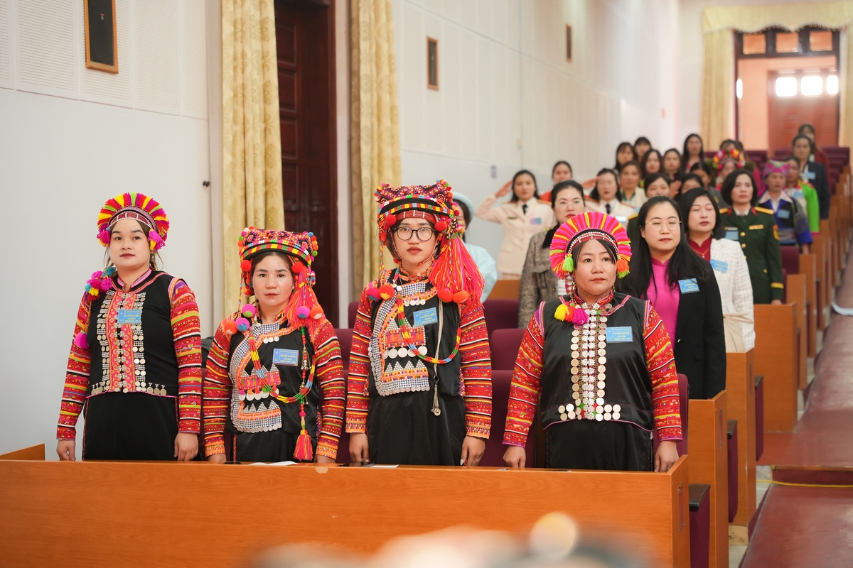 Khai mạc Phiên thứ nhất Đại hội đại biểu Phụ nữ tỉnh Lai Châu lần thứ XIII- Ảnh 1.