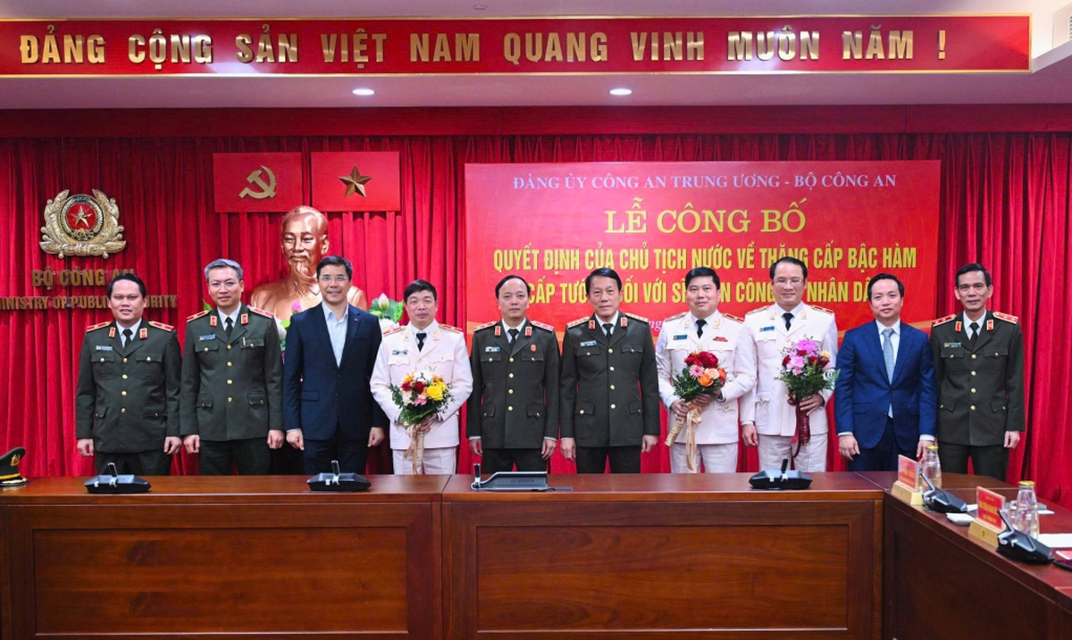 Giám đốc Công an tỉnh Cao Bằng được thăng cấp bậc hàm Thiếu tướng- Ảnh 3.