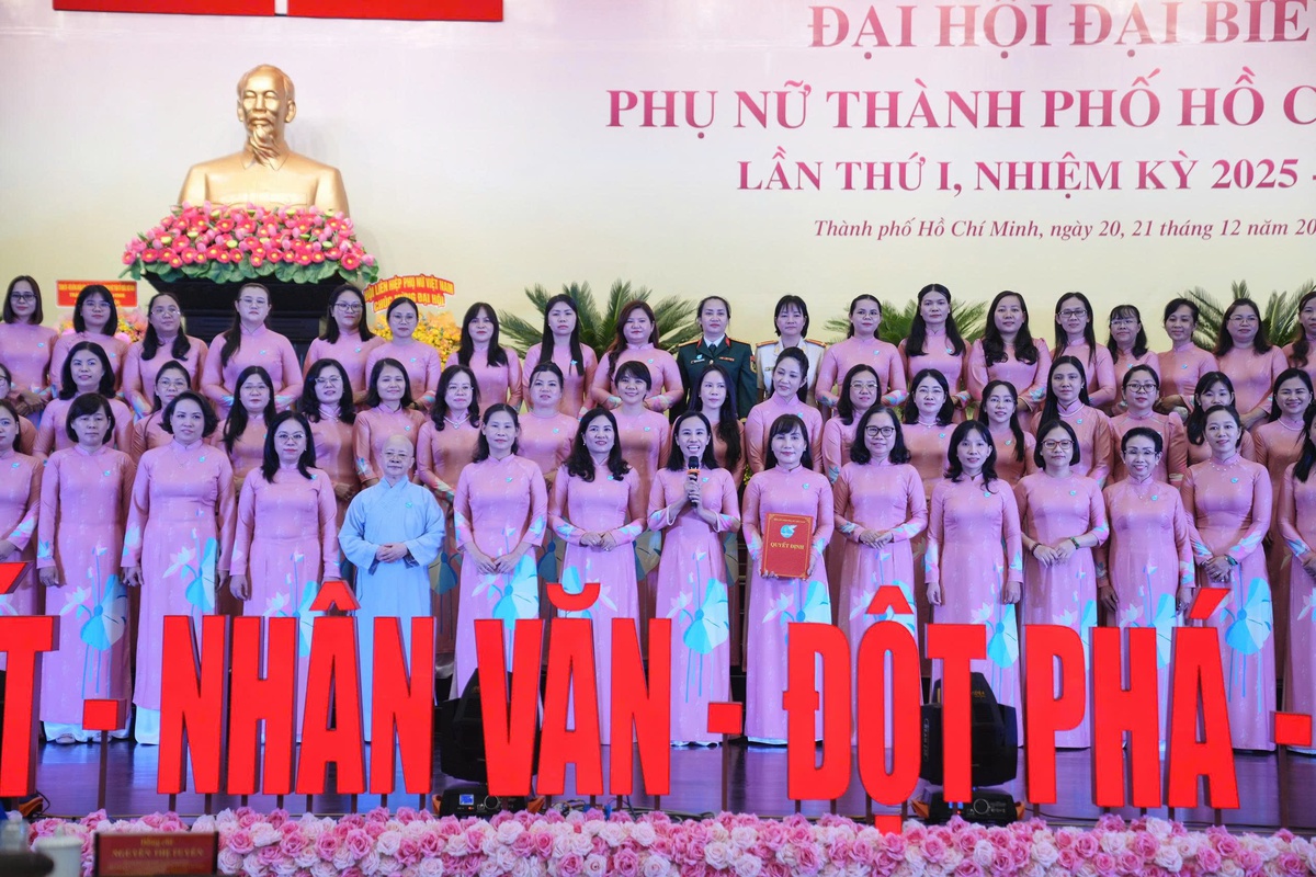 Đại hội đại biểu Phụ nữ TPHCM lần thứ I, nhiệm kỳ 2025-2030, thành công tốt đẹp- Ảnh 8.