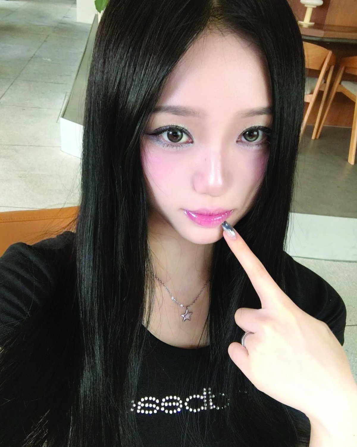 Khám phá 6 xu hướng trang điểm cho mùa Đông 2025- Ảnh 4.