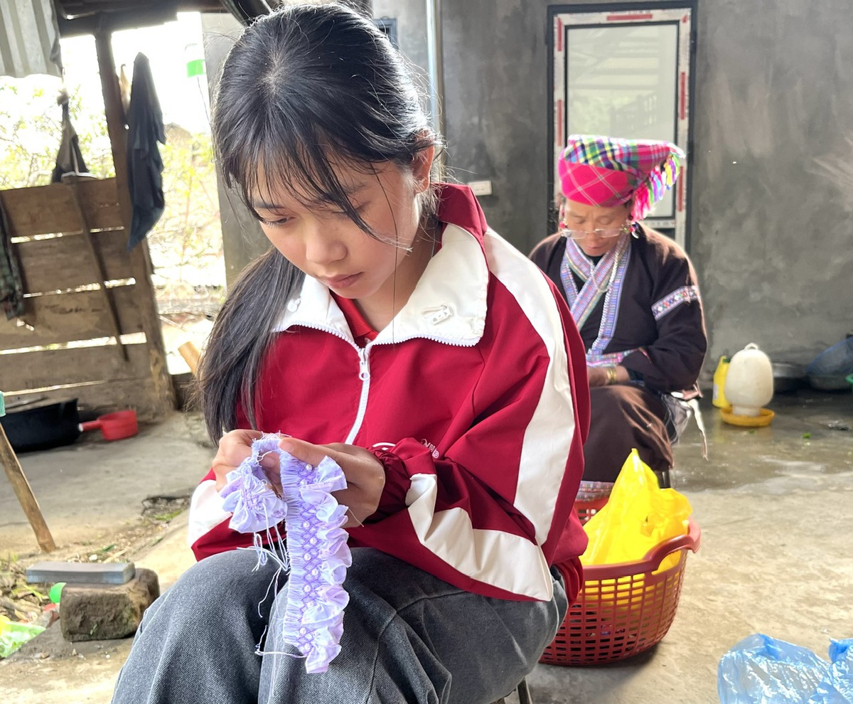 Bỏ hủ tục, xây dựng nếp sống mới ở Bản Thẳm- Ảnh 3.