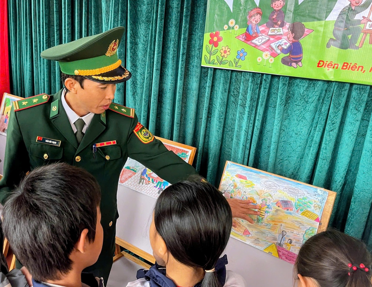 Giáo dục truyền thống yêu nước qua cuộc thi vẽ tranh “Người lính em yêu”- Ảnh 1.