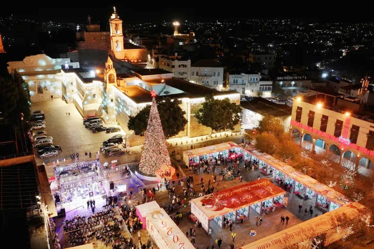  Hòa bình và yêu thương thắp sáng mùa Giáng sinh 2025- Ảnh 1.