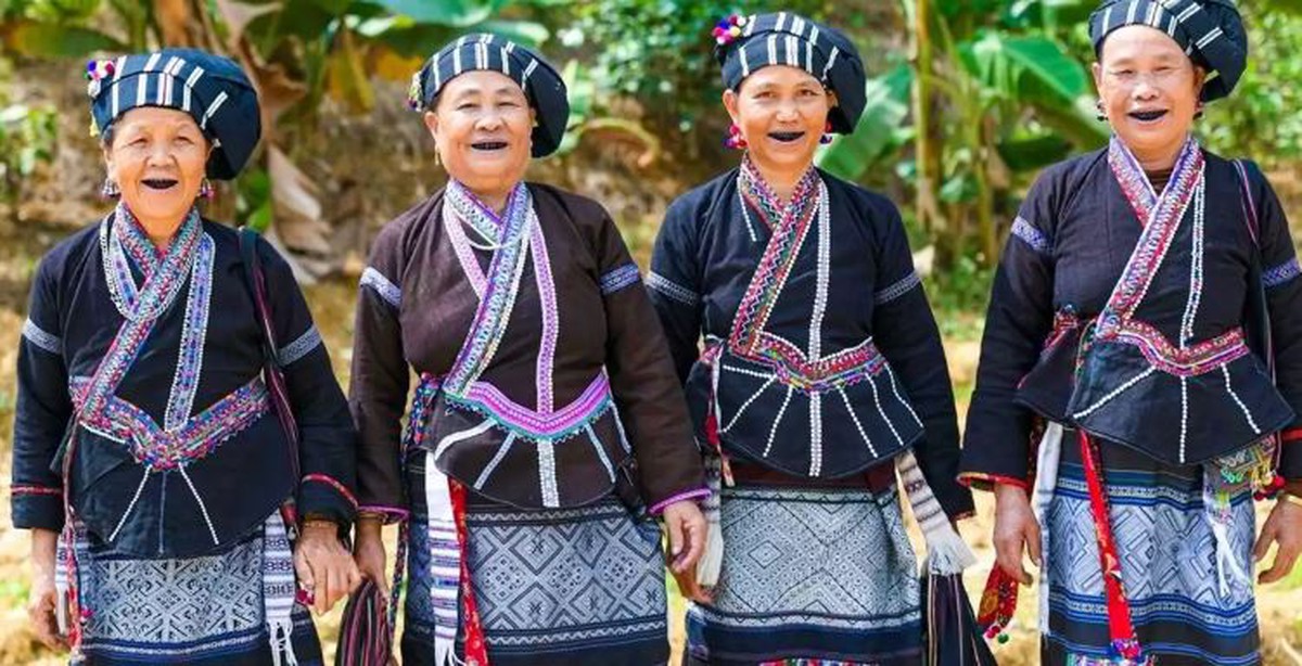 Nét duyên răng đen độc đáo của phụ nữ dân tộc Lự- Ảnh 3.