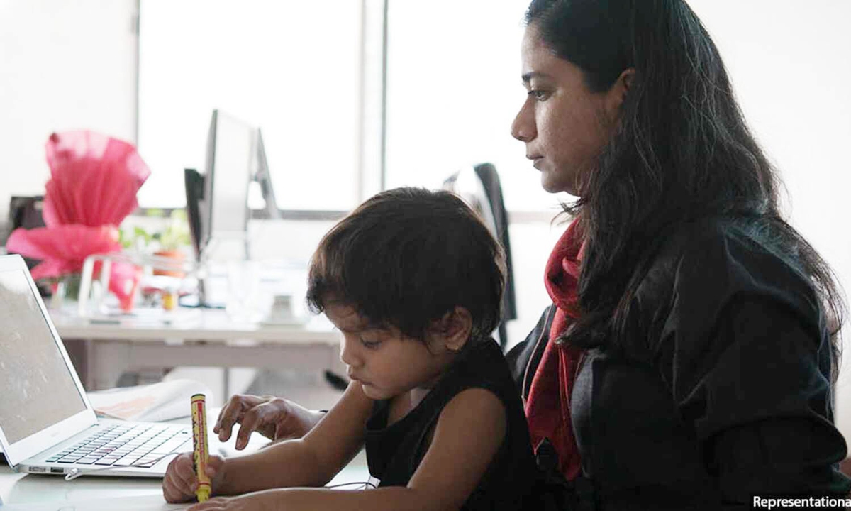 Ấn Độ: Quốc gia đầu tiên chính thức trả tiền cho phụ nữ làm việc nhà- Ảnh 2.