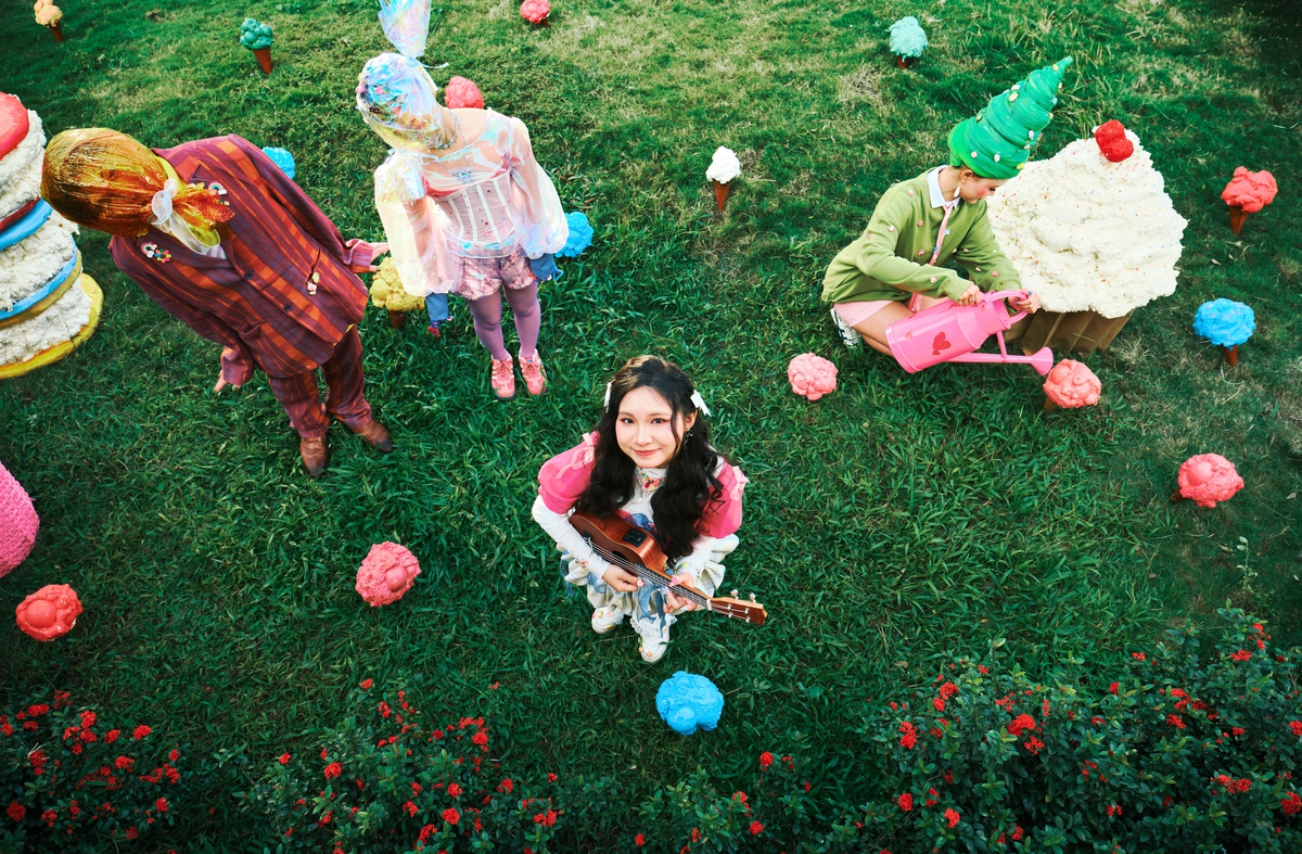 Hình ảnh trong MV "Kem bạc hà"