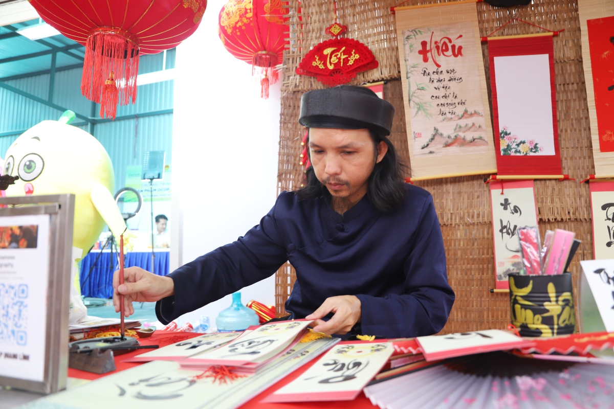 Sản phẩm OCOP miền núi phía Bắc thu hút người tiêu dùng TPHCM- Ảnh 9. Sản phẩm OCOP miền núi phía Bắc thu hút người tiêu dùng TPHCM- Ảnh 9.