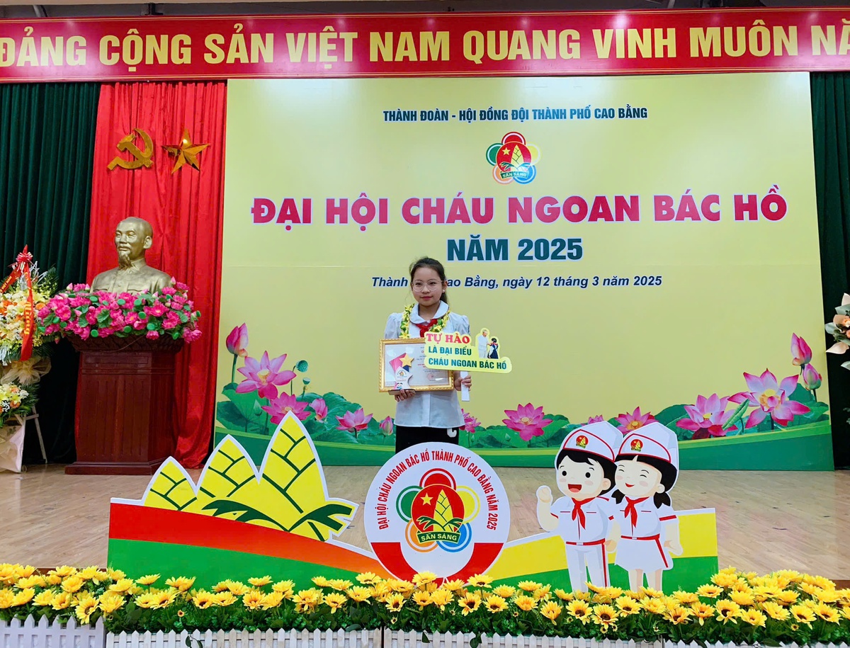 Nữ sinh Cao Bằng - 1 trong 5 đại biểu nhỏ tuổi nhất tại Đại hội Thi đua yêu nước toàn quốc lần thứ XI- Ảnh 2.