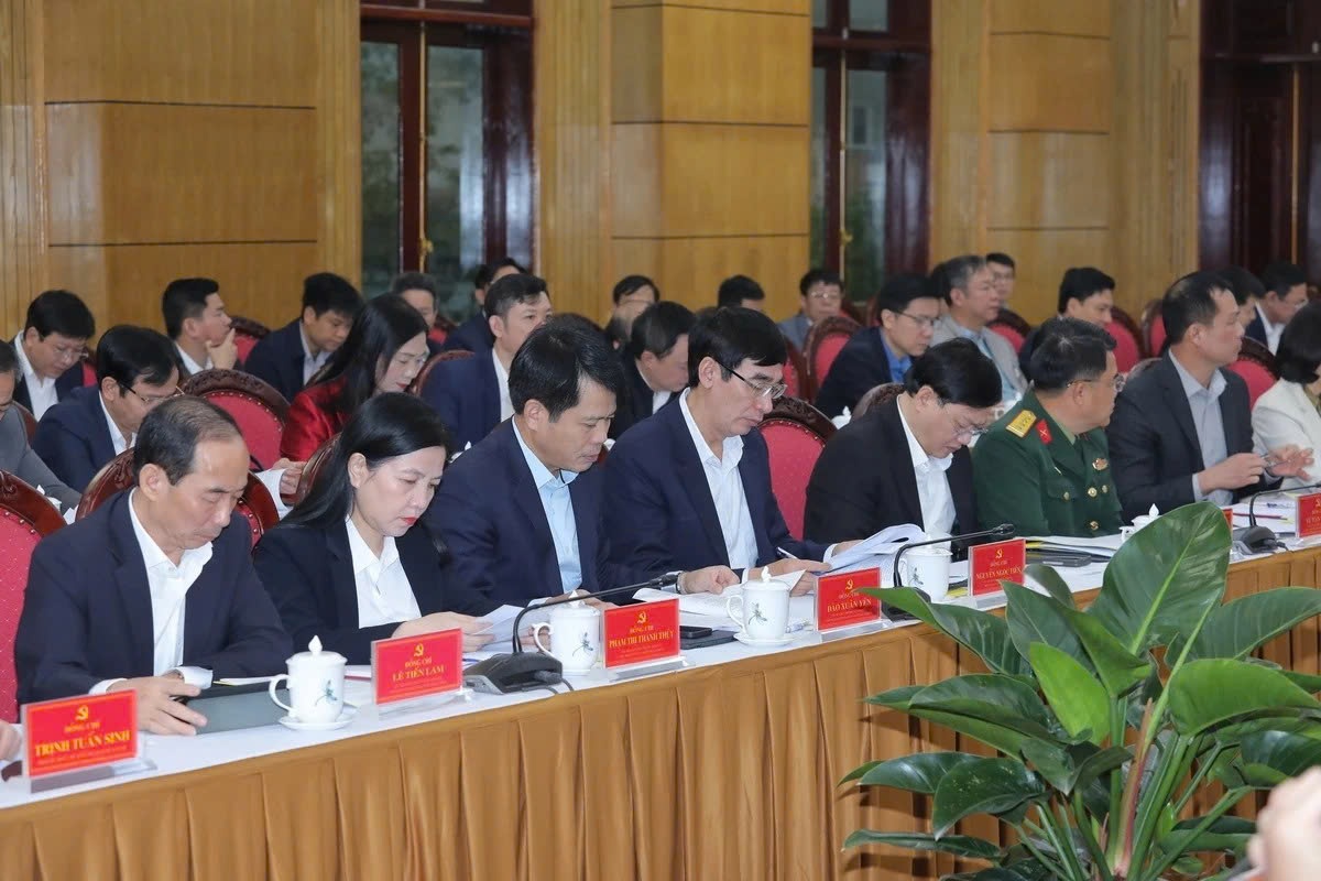 Thanh Hóa gỡ “điểm nghẽn” 423 dự án: Nhiệm vụ cấp bách chống lãng phí, khơi thông nguồn lực- Ảnh 4. Thanh Hóa gỡ “điểm nghẽn” 423 dự án: Nhiệm vụ cấp bách chống lãng phí, khơi thông nguồn lực- Ảnh 4.