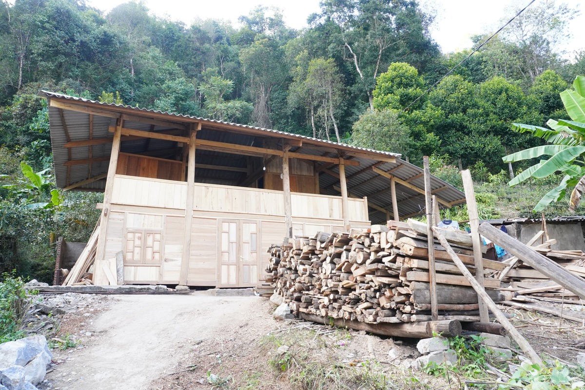 Mái ấm mới của bà con dân tộc Lự ở Bản Thẳm- Ảnh 4. Mái ấm mới của bà con dân tộc Lự ở Bản Thẳm- Ảnh 4.