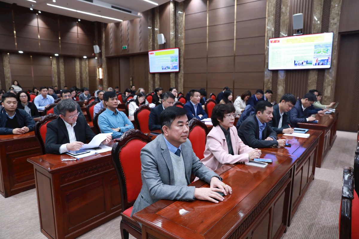 Bí thư Hà Nội: Cải tiến mạnh lề lối làm việc, đề cao trách nhiệm người đứng đầu- Ảnh 2. Bí thư Hà Nội: Cải tiến mạnh lề lối làm việc, đề cao trách nhiệm người đứng đầu- Ảnh 2.