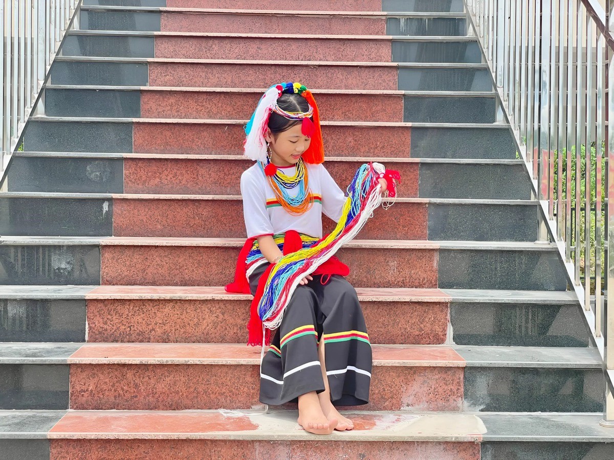 Những phụ nữ giữ hồn sắc phục Co nơi bản làng vùng cao- Ảnh 5.