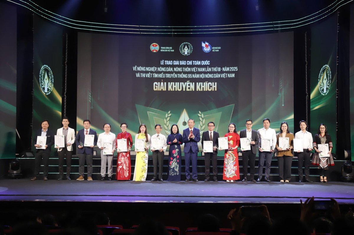Tôn vinh 45 tác giả, nhóm tác giả đoạt giải báo chí về nông nghiệp, nông dân, nông thôn- Ảnh 9.