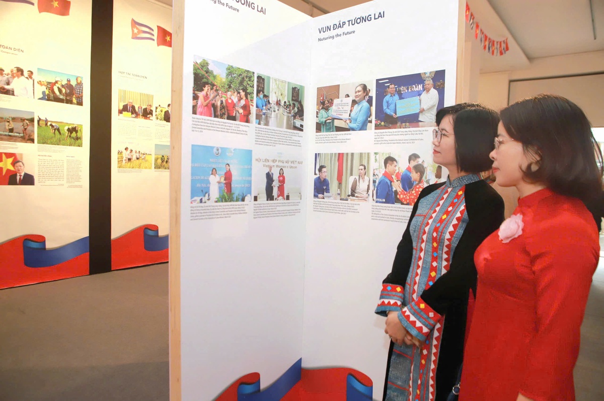 Triển lãm “Nghĩa tình thủy chung” thắt chặt mối quan hệ hữu nghị Việt Nam - Cuba- Ảnh 6. Triển lãm “Nghĩa tình thủy chung” thắt chặt mối quan hệ hữu nghị Việt Nam - Cuba- Ảnh 6.