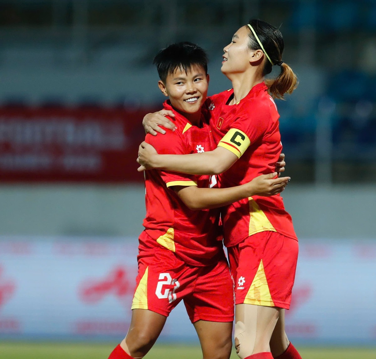 SEA Games 33: Đội tuyển nữ Việt Nam chiến thắng đậm ở trận ra quân- Ảnh 3.