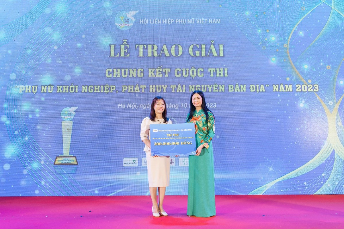 SHB nhận Bằng khen vì đạt nhiều thành tích trong Hỗ trợ phụ nữ khởi nghiệp
- Ảnh 1.