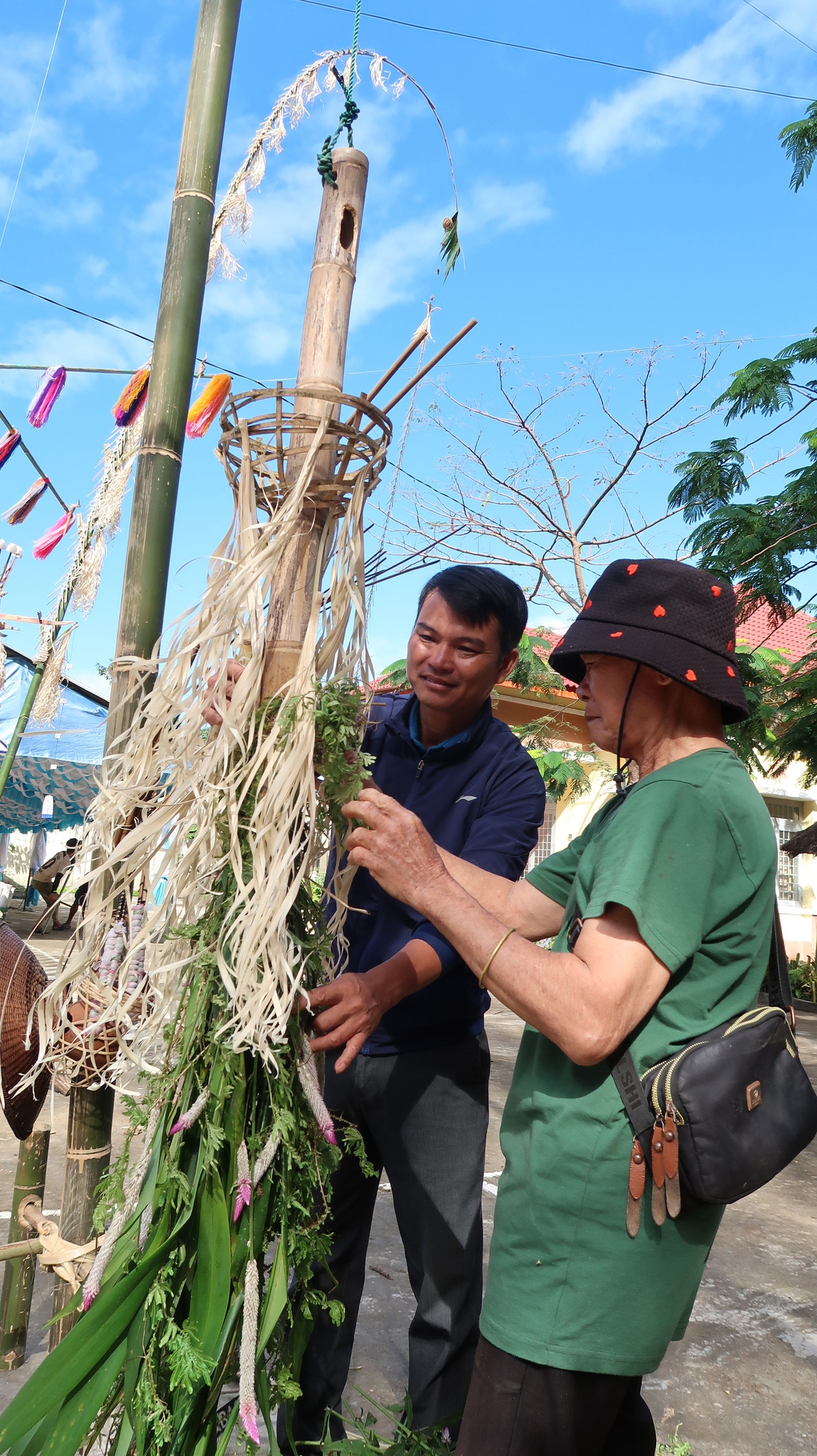 Làng biên giới Đăk Răng rộn ràng phục dựng Lễ mừng lúa mới- Ảnh 5.