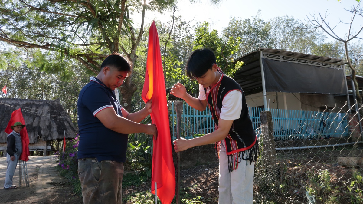 Làng biên giới Đăk Răng rộn ràng phục dựng Lễ mừng lúa mới- Ảnh 6.