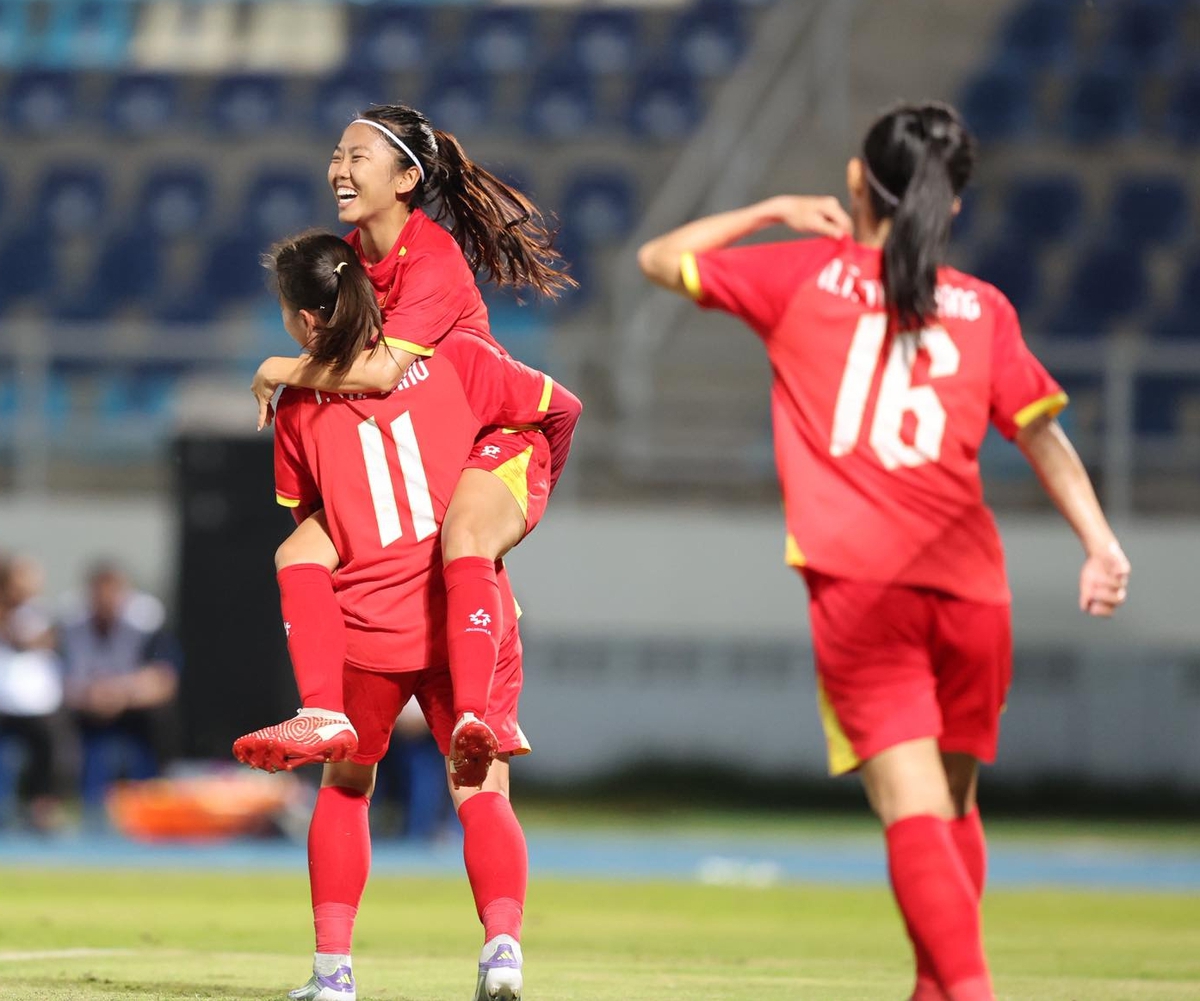 SEA Games 33: Đội tuyển nữ Việt Nam chiến thắng đậm ở trận ra quân- Ảnh 7.