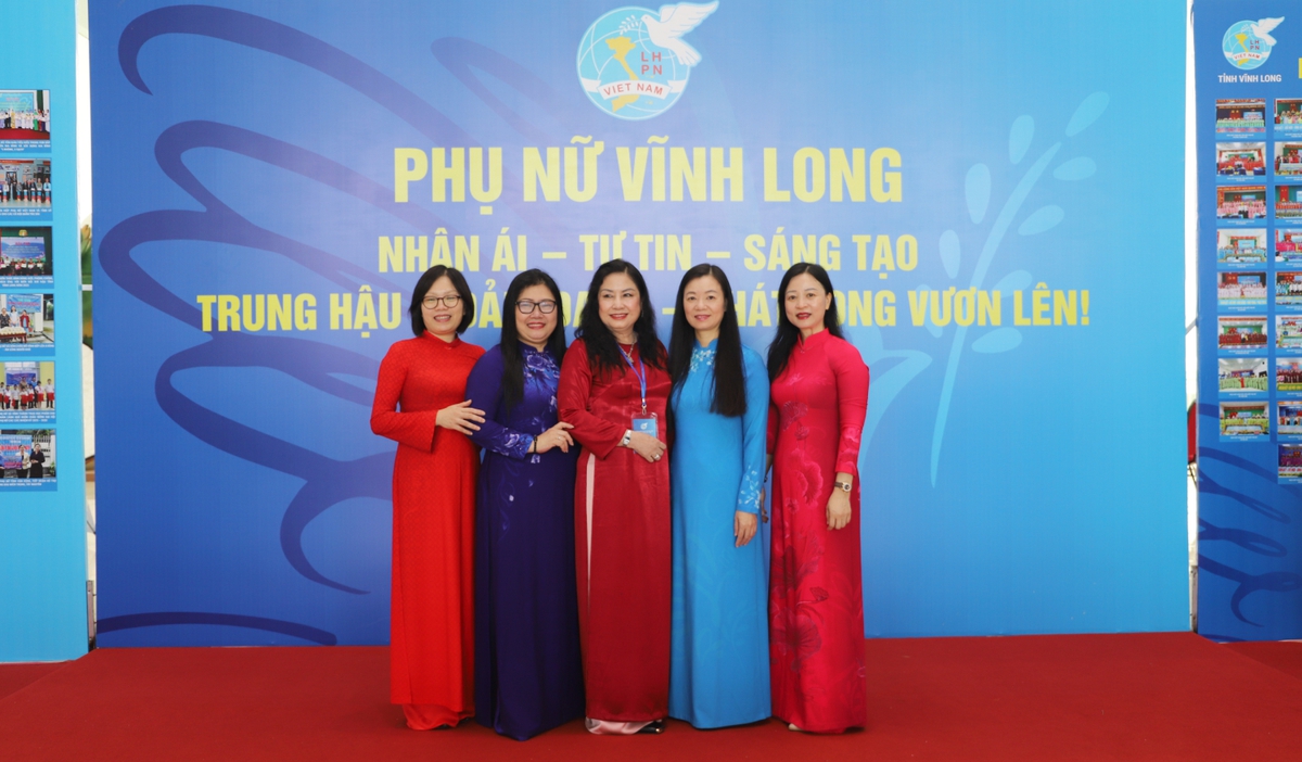 313 đại biểu dự Đại hội đại biểu Phụ nữ tỉnh Vĩnh Long lần thứ I, nhiệm kỳ 2025-2030- Ảnh 3.