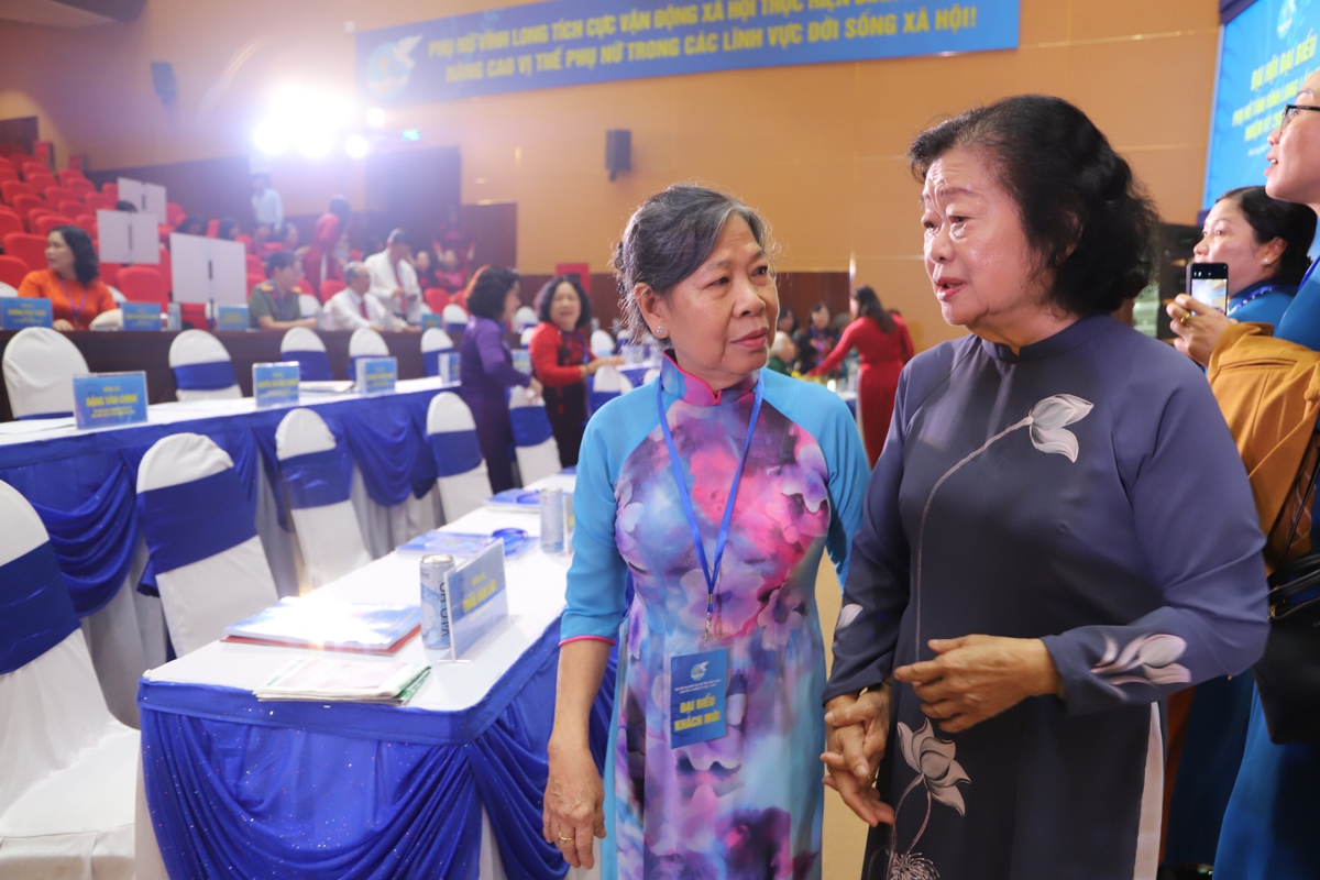 313 đại biểu dự Đại hội đại biểu Phụ nữ tỉnh Vĩnh Long lần thứ I, nhiệm kỳ 2025-2030- Ảnh 2.