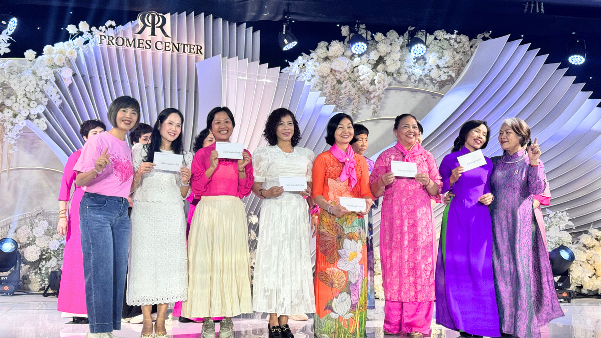 11 năm "thắp sáng niềm tin" cho phụ nữ kiên cường chống chọi ung thư vú- Ảnh 3. 11 năm "thắp sáng niềm tin" cho phụ nữ kiên cường chống chọi ung thư vú- Ảnh 3.