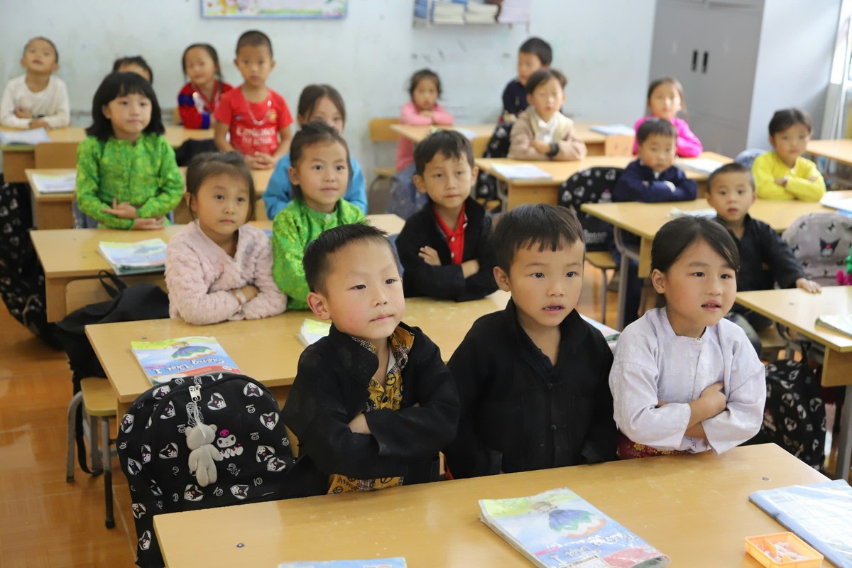 Đại biểu Quốc hội: Miễn học phí nhưng nhiều khoản chi phí khác tăng nhanh, tăng mạnh- Ảnh 2.