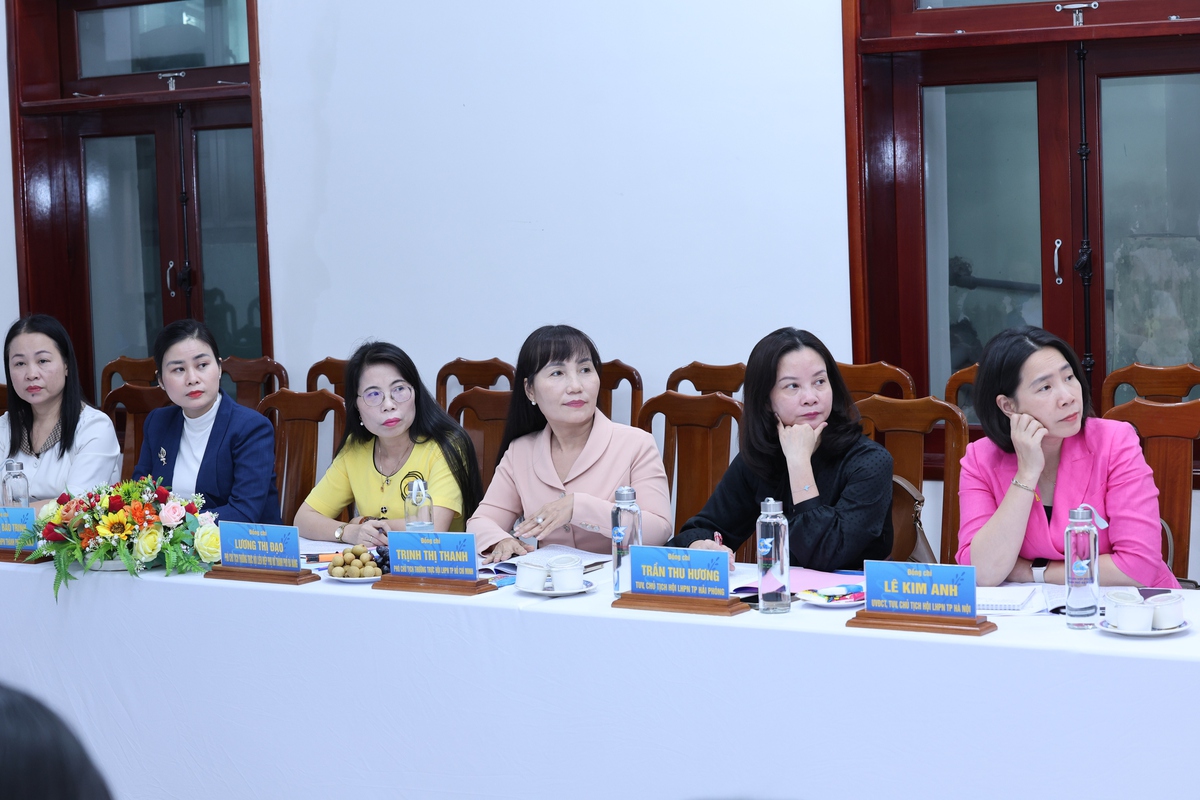 Tổng kết hoạt động Cụm thi đua Hội LHPN 6 thành phố trực thuộc Trung ương năm 2025- Ảnh 5. Tổng kết hoạt động Cụm thi đua Hội LHPN 6 thành phố trực thuộc Trung ương năm 2025- Ảnh 5.