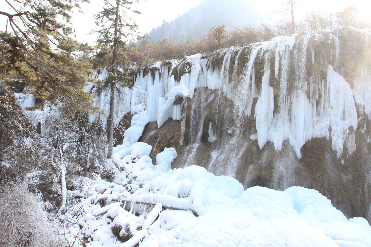 Cảnh sắc siêu thực ở Cửu Trại Câu mùa tuyết trắng- Ảnh 8.