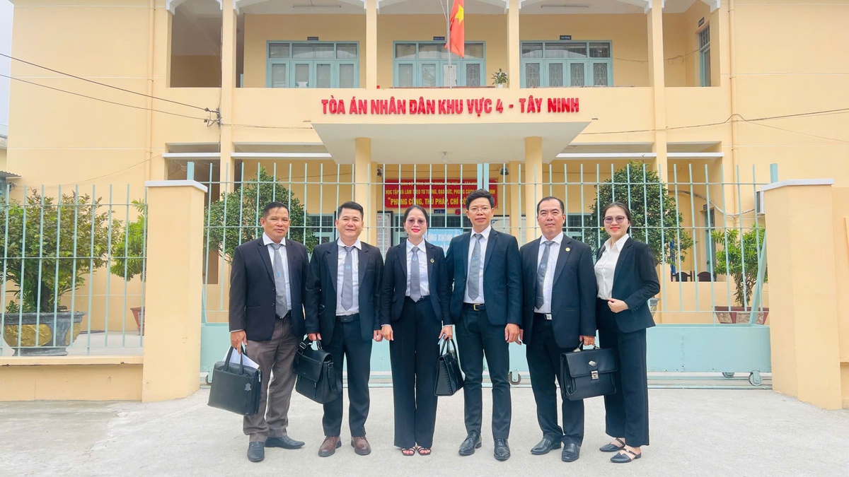 Hỗn chiến, 25 bị cáo nhận án phạt tù trong đó có 10 trẻ vị thành niên- Ảnh 2.