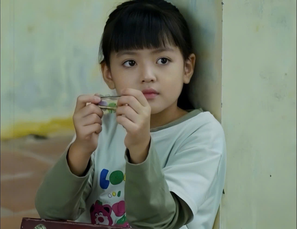 Diễn viên nhí "Gia đình trái dấu" lấy cảm xúc thật để vào vai "con rơi"- Ảnh 1.