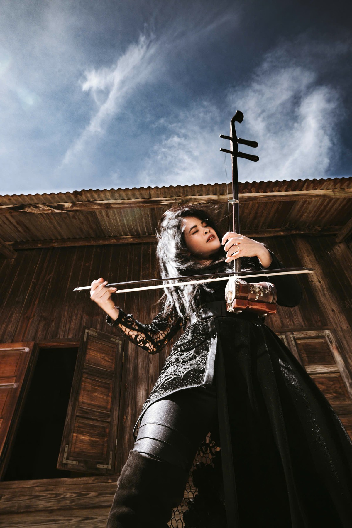 NSƯT Thùy Anh từng bị ép học đàn nhị- Ảnh 1.