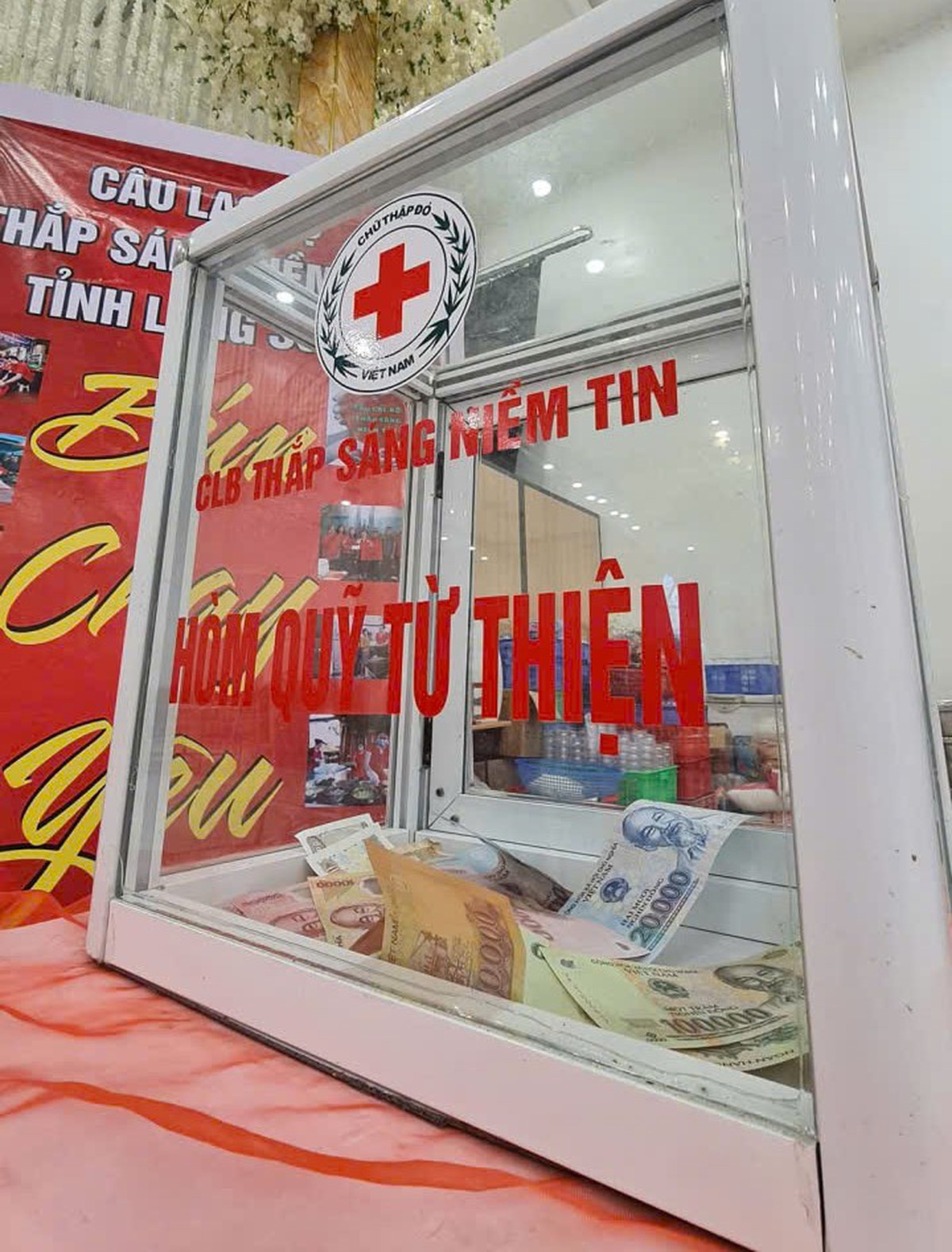 "Bún chay yêu thương" giúp đỡ phụ nữ, trẻ em hoàn cảnh đặc biệt - Ảnh 4.