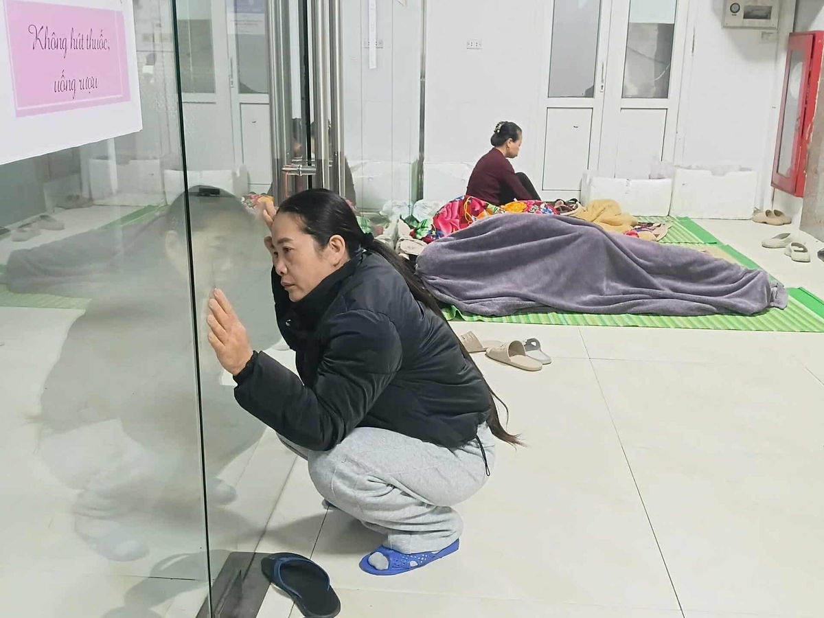 Mẹ nghèo khẩn cầu sự sống cho con gái 8 tuổi đang nguy kịch trong bệnh viện- Ảnh 2.