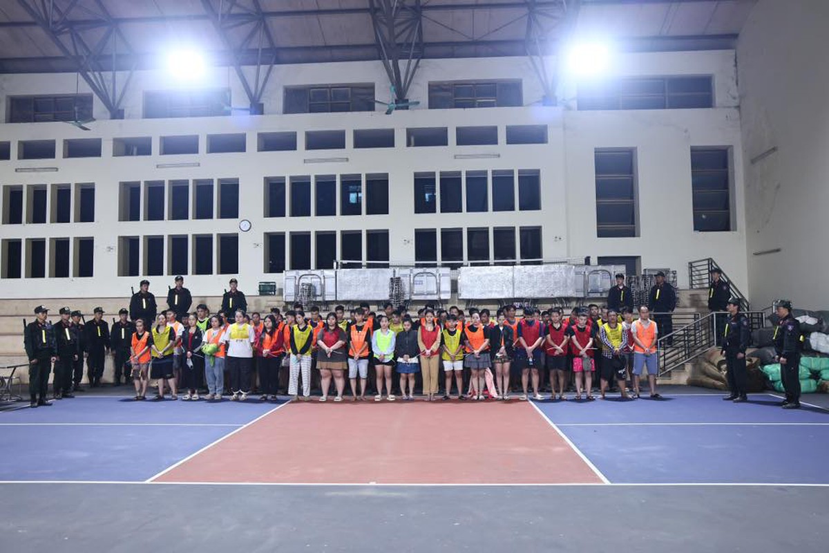Đột kích các đặc khu tại Campuchia, Công an Việt Nam bắt giữ 205 đối tượng lừa đảo- Ảnh 2.