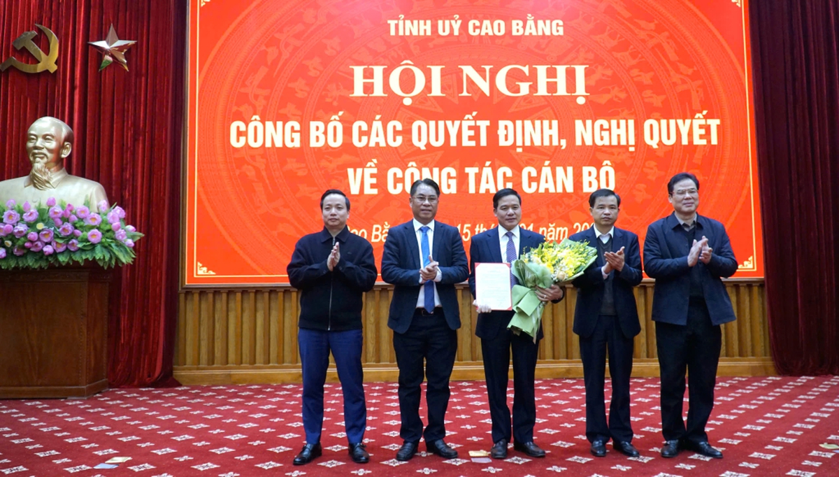 Tỉnh Cao Bằng điều động, bổ nhiệm nhiều lãnh đạo chủ chốt- Ảnh 1.