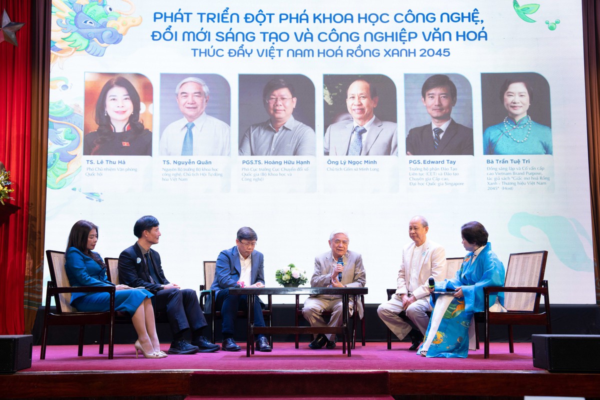 Các diễn giả tham gia tọa đàm