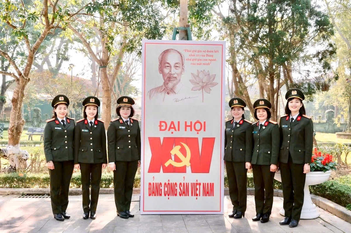 Phụ nữ Công an nhân dân: Niềm tin và khát vọng cống hiến dưới ngọn cờ của Đảng- Ảnh 5.
