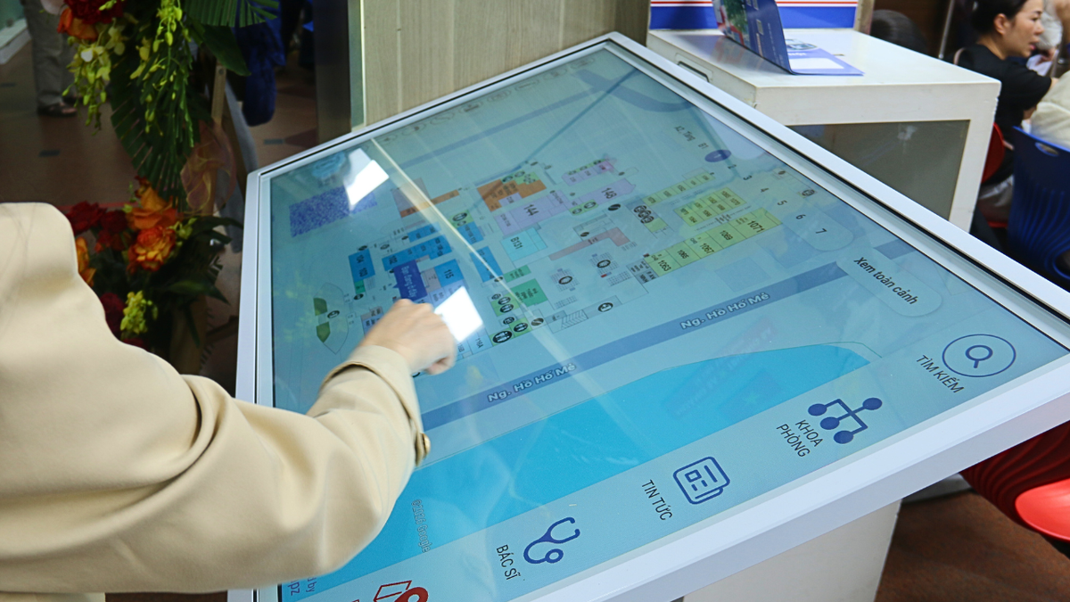 Thay đổi toàn diện hoạt động khám chữa bệnh qua mô hình "bệnh viện không giấy tờ"- Ảnh 2.