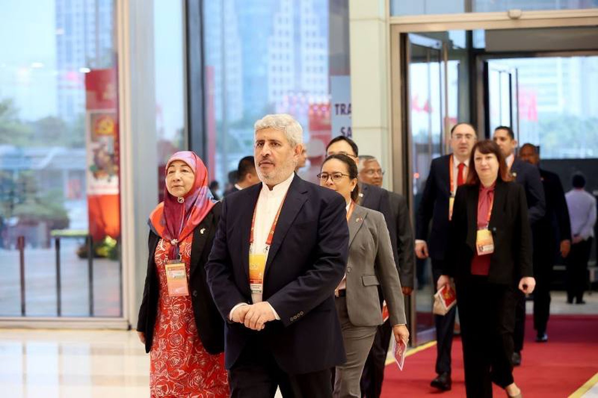 Các đại biểu quốc tế dự phiên khai mạc Đại hội XIV của Đảng- Ảnh 4.