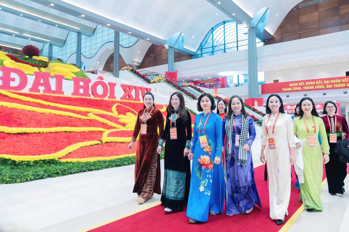 Hình ảnh các nữ đại biểu tại ngày làm việc thứ 3 của Đại hội Đảng XIV- Ảnh 3.