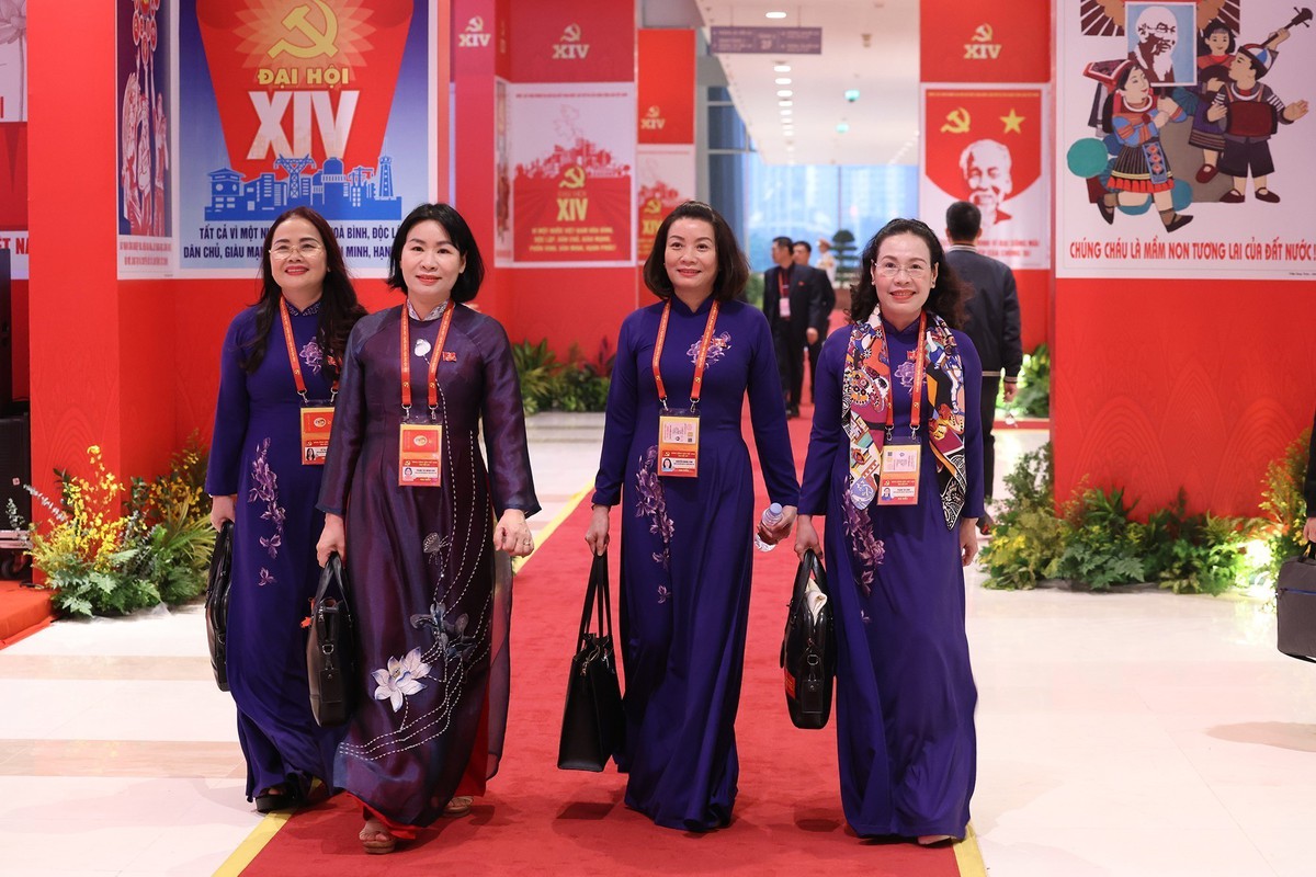Hình ảnh các nữ đại biểu tại ngày làm việc thứ 3 của Đại hội Đảng XIV- Ảnh 4.