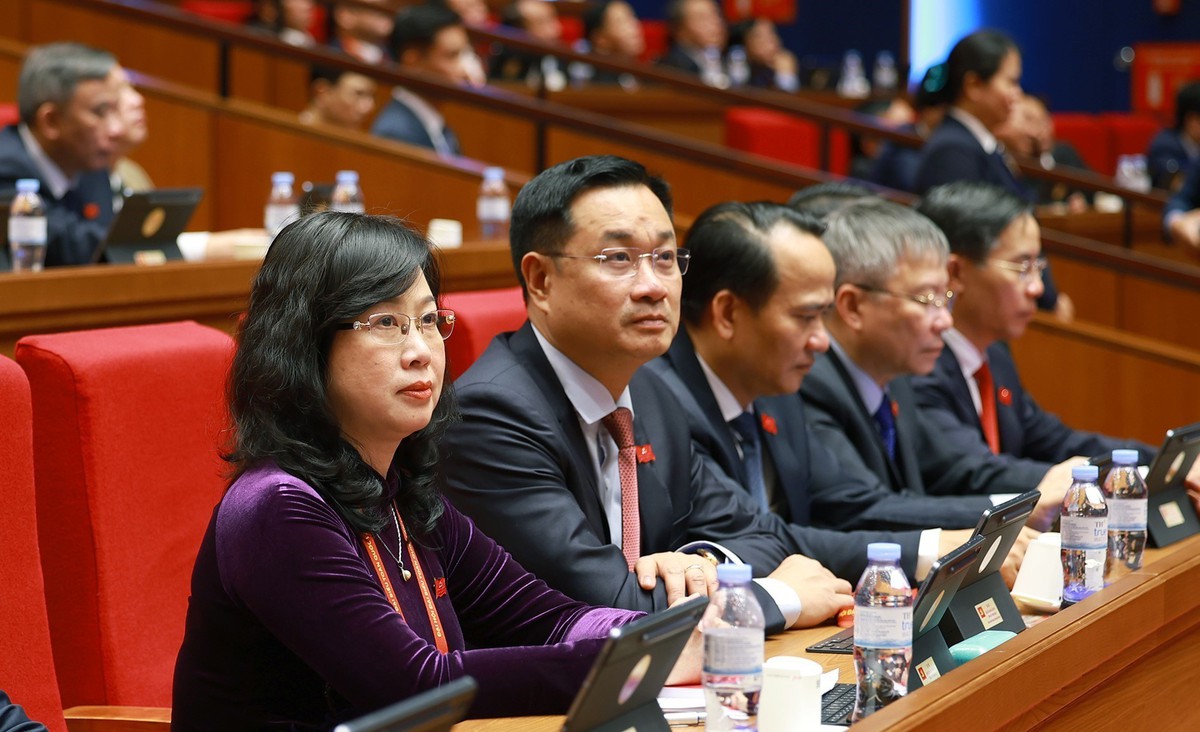 Hình ảnh các nữ đại biểu tại ngày làm việc thứ 3 của Đại hội Đảng XIV- Ảnh 10.