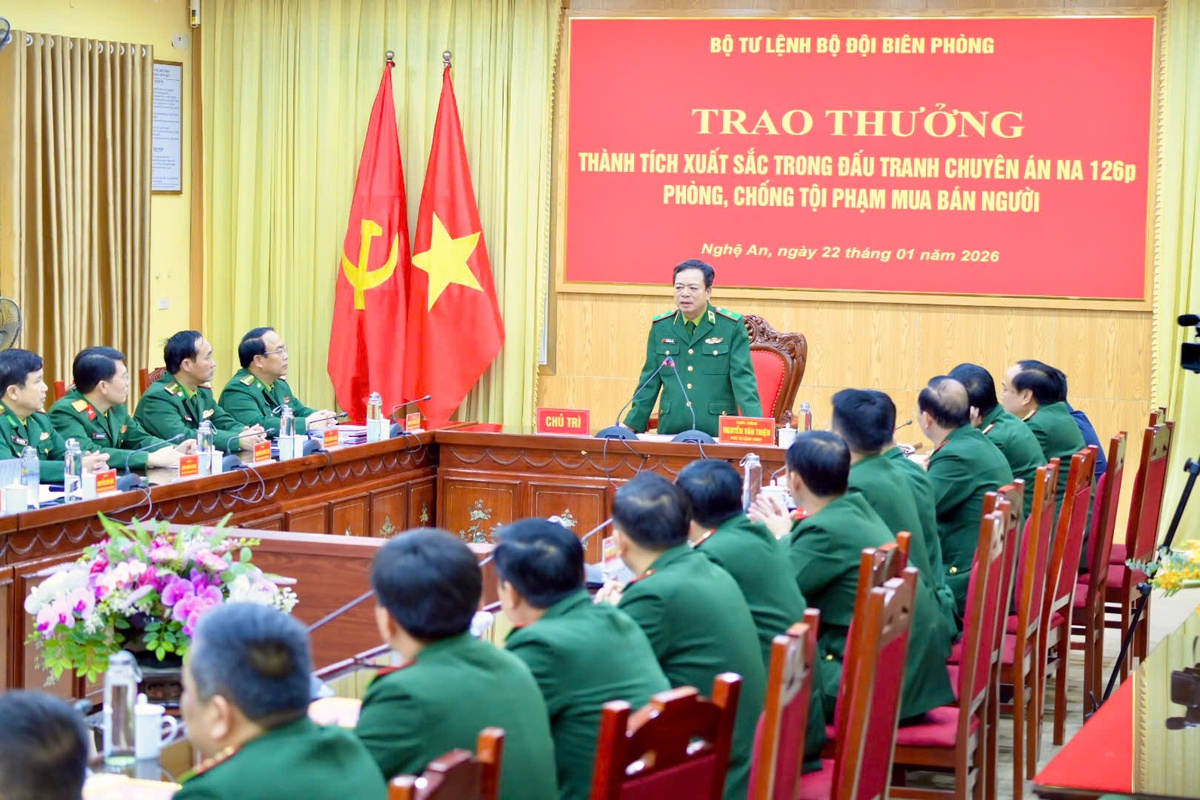 Bộ Tư lệnh Bộ đội Biên phòng khen thưởng chuyên án phòng, chống tội phạm mua bán người- Ảnh 1.