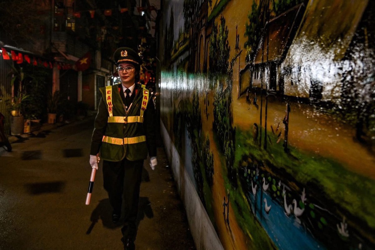 Những nữ chiến sĩ Công an quả cảm góp phần vào thành công của Đại hội Đảng XIV - Ảnh 2.