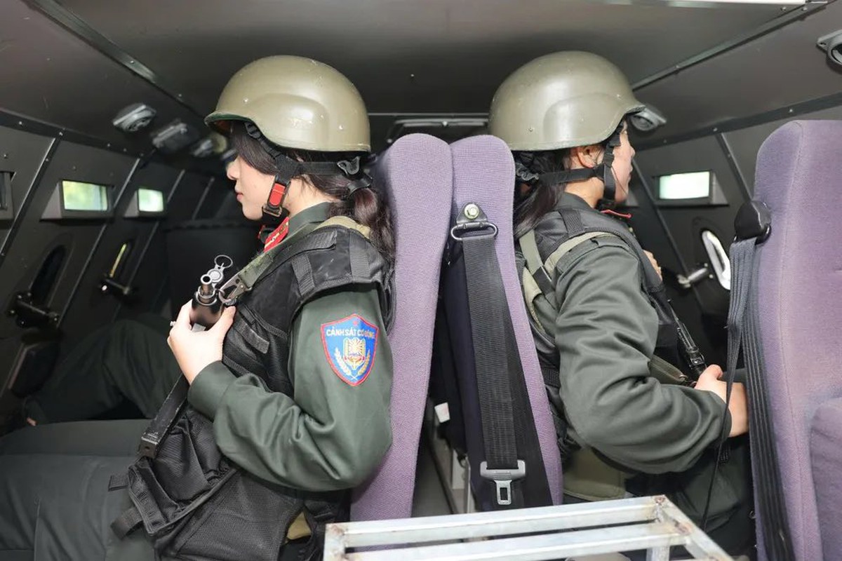 Những nữ chiến sĩ Công an quả cảm góp phần vào thành công của Đại hội Đảng XIV - Ảnh 6.