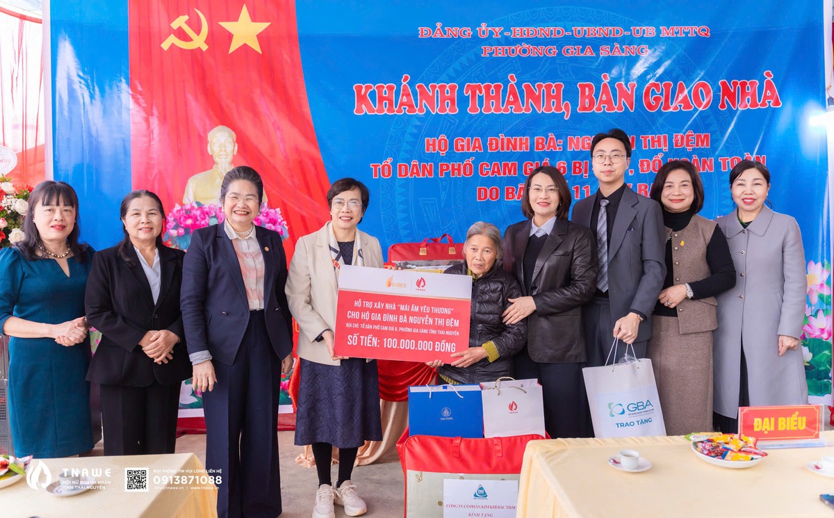 Nữ doanh nhân lan tỏa yêu thương chào Xuân Bính Ngọ 2026- Ảnh 2. Nữ doanh nhân lan tỏa yêu thương chào Xuân Bính Ngọ 2026- Ảnh 2.