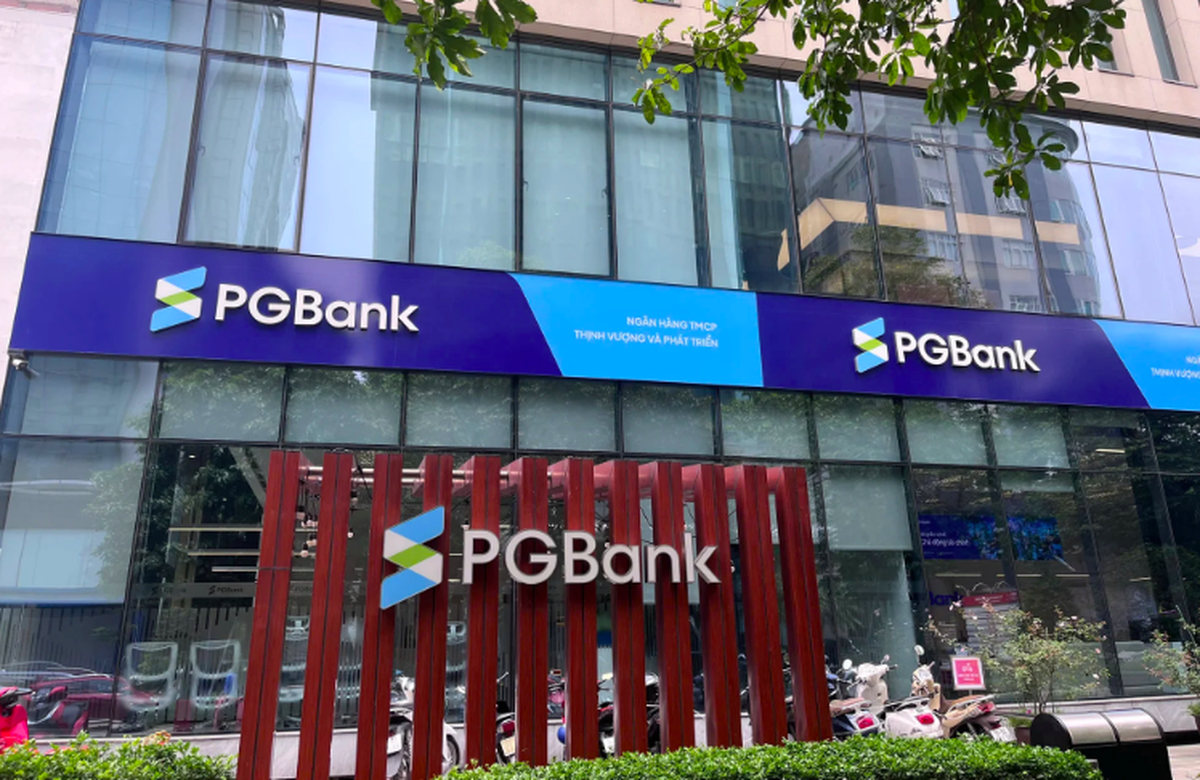 11 nhà đầu tư cá nhân mua 127,2 triệu cổ phiếu PGBank- Ảnh 1.
